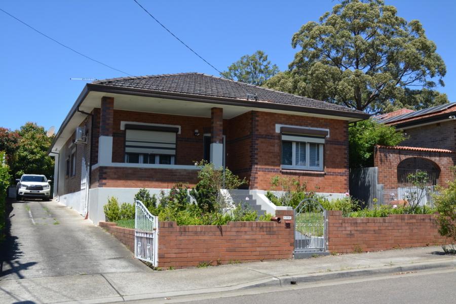 41 Batemans Road, Gladesville - Heritage Impact Statement